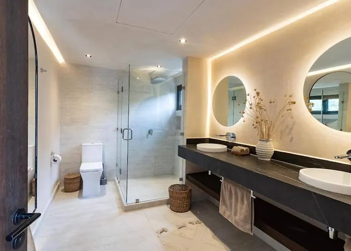 Luxury 3 Bed & Bath Eco-chic - Private Pool Pousada *